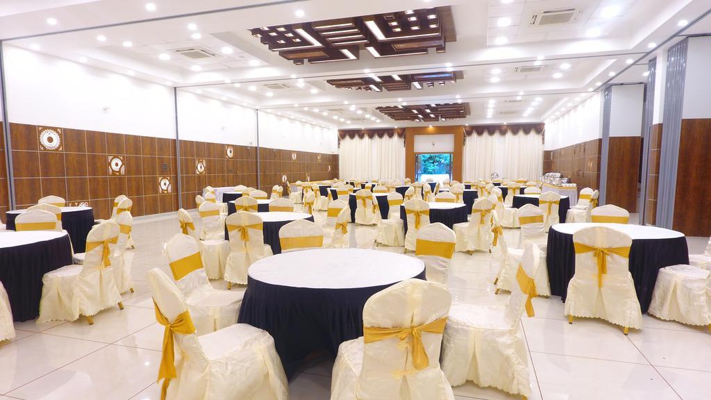 Jal Mahal Resort And Spa Májszúr Kültér fotó